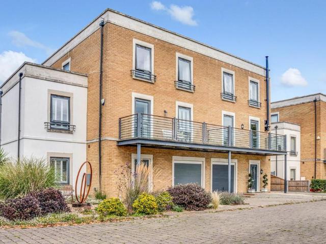 House for sale in North Shoebury, Alton Barnes