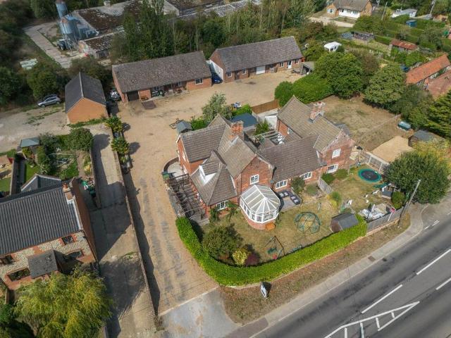 House for sale in Roughton, Comers