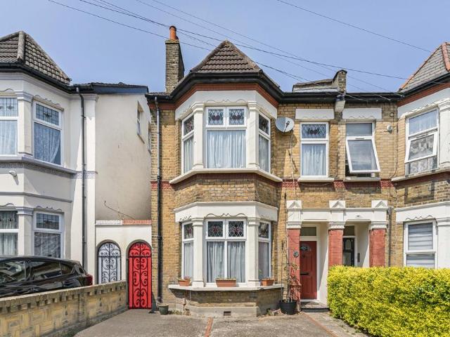 House for sale in London Borough of Croydon, South Norwood