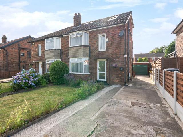 House for sale in West Park, West Yorkshire