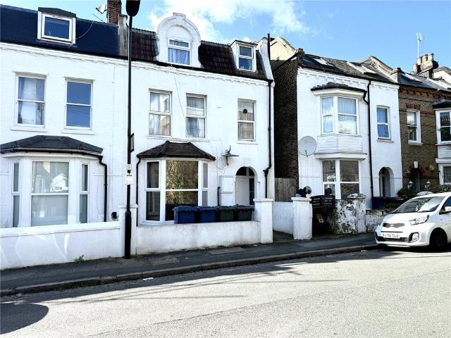 House for sale in London Borough of Ealing, Hanwell
