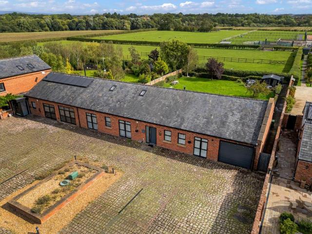 House for sale in Burtonwood and Westbrook, Burtonwood