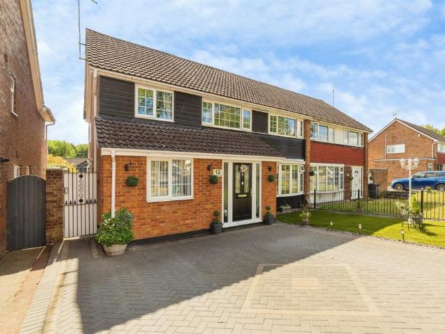 House for sale in Poplars, Shephall