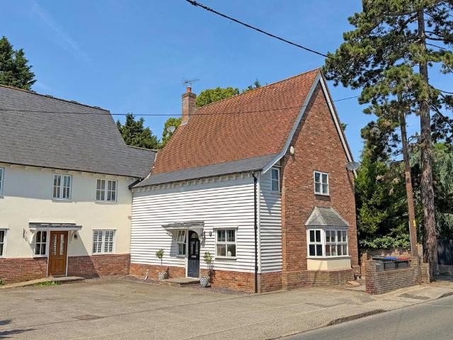 House for sale in Chipping Hill, Essex