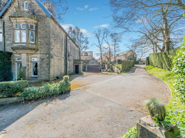 House for sale in Broad Folds, Queensbury