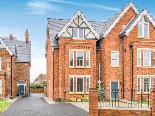 House for sale in Anglesey, Middlecroft