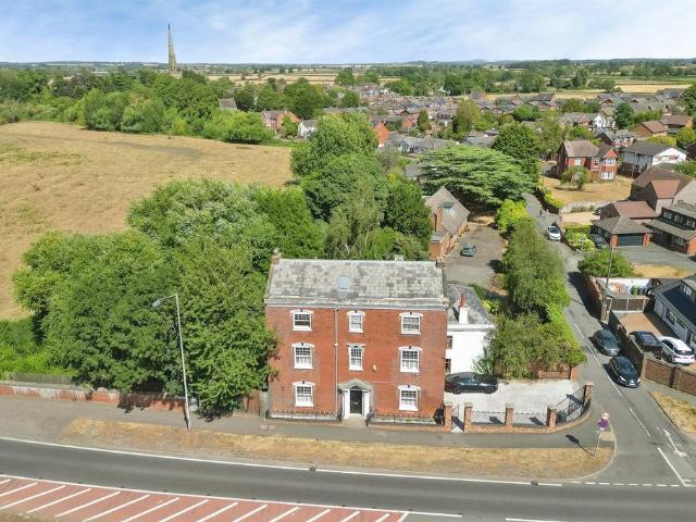 House for sale in Gun Hill, Warwickshire