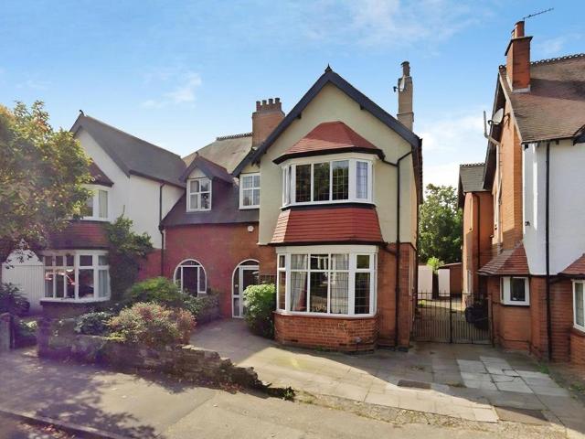 House for sale in Hall Green, West Midlands