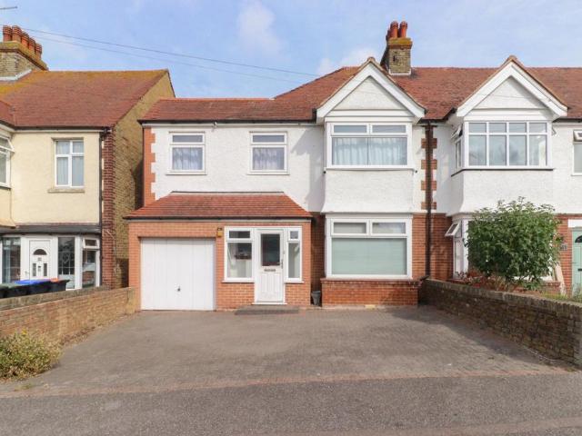 House for sale in Westbrook, Acol