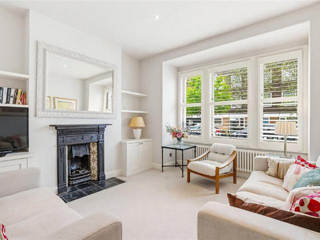 House for sale in Balham, Greater London