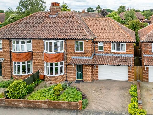 House for sale in Bishopthorpe, York