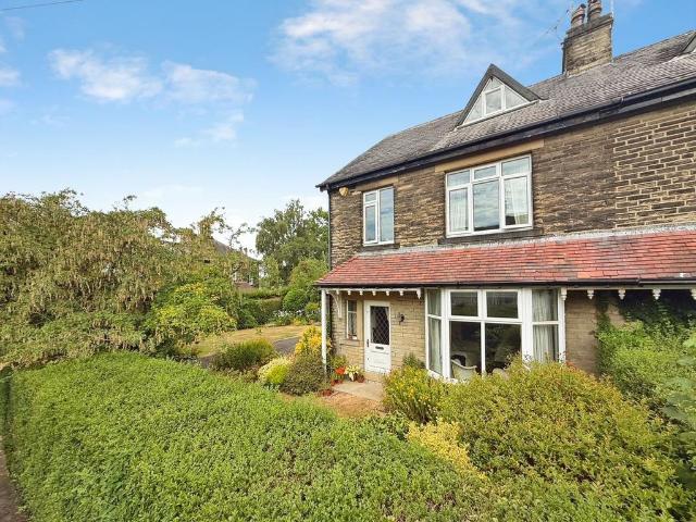 House for sale in Baildon, West Yorkshire