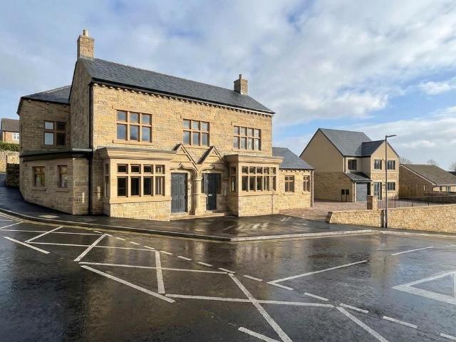 House for sale in Batley, West Yorkshire