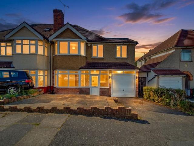 House for sale in Lane, Greater London