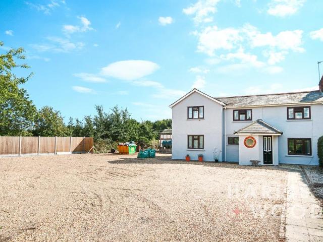 House for sale in Fordham Heath, Essex