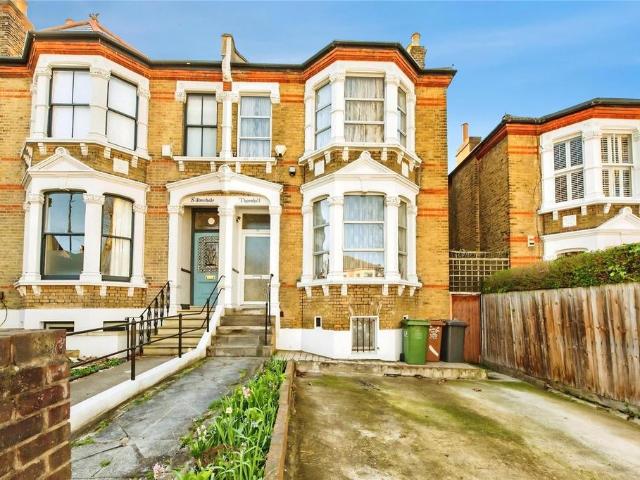 House for sale in Telegraph Hill, Greater London