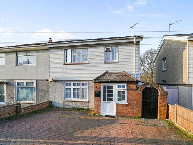 House for sale in Watford Rural, Batchworth