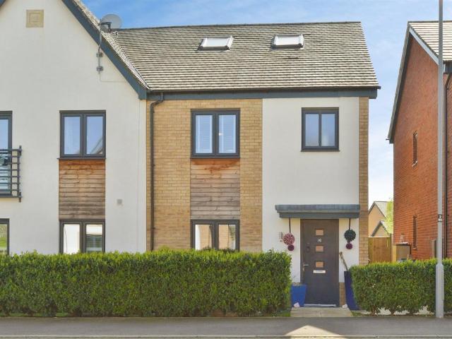 House for sale in Monkston Park, Milton Keynes