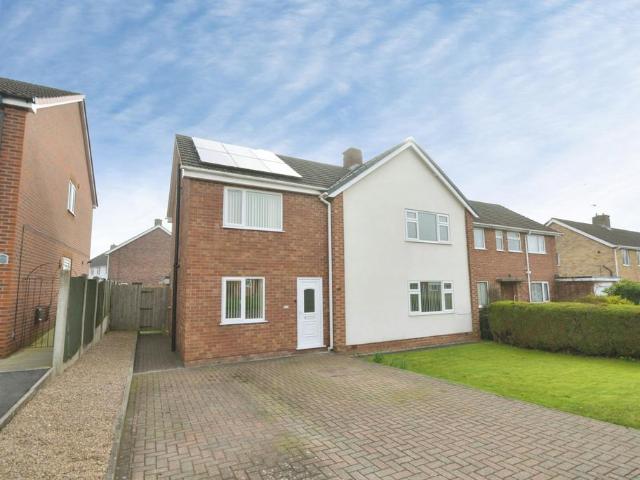 House for sale in Loundsley Green