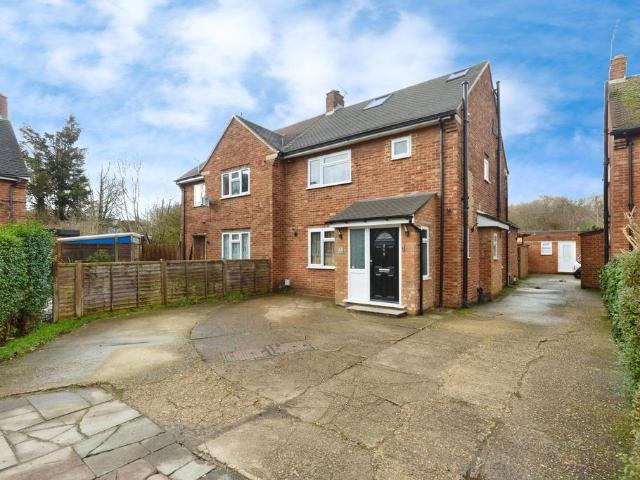 House for sale in London Borough of Ealing, Greater London