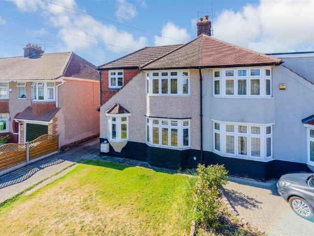 House for sale in Barnehurst, Greater London