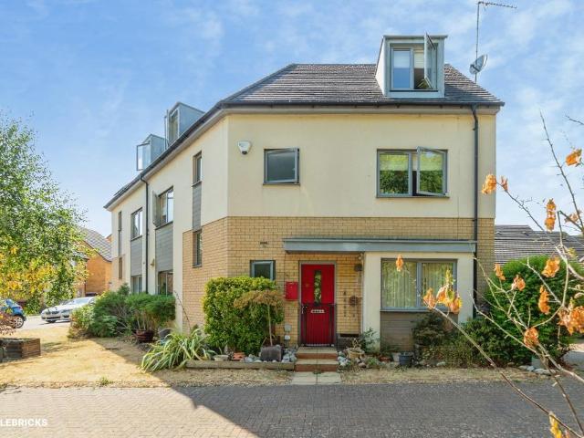 House for sale in Pin Green Industrial Area, Shephall