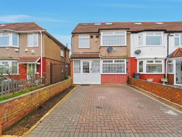 House for sale in London Borough of Hounslow, Greater London