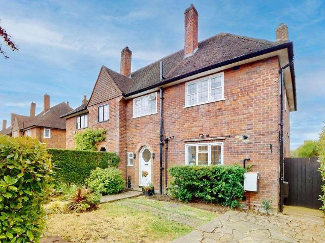House for sale in Hampstead Garden Suburb, Greater London