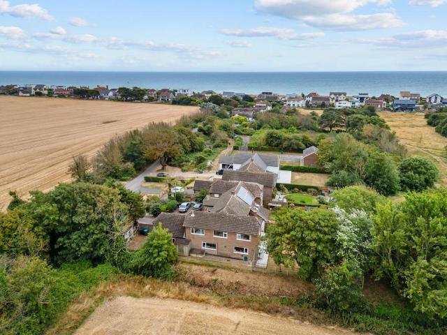 House for sale in Kingston Gorse, Arun