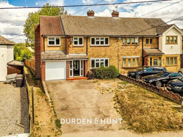House for sale in Ongar, Epping