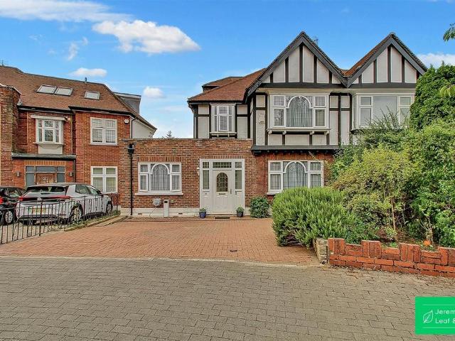House for sale in Hampstead Garden Suburb, Isle Of Man