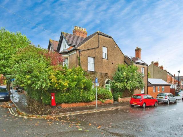 House for sale in Yeovil, Somerset