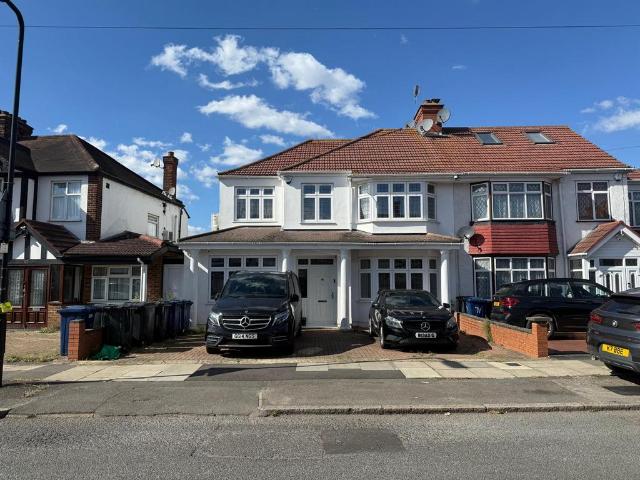 House for sale in London Borough of Ealing, Greater London