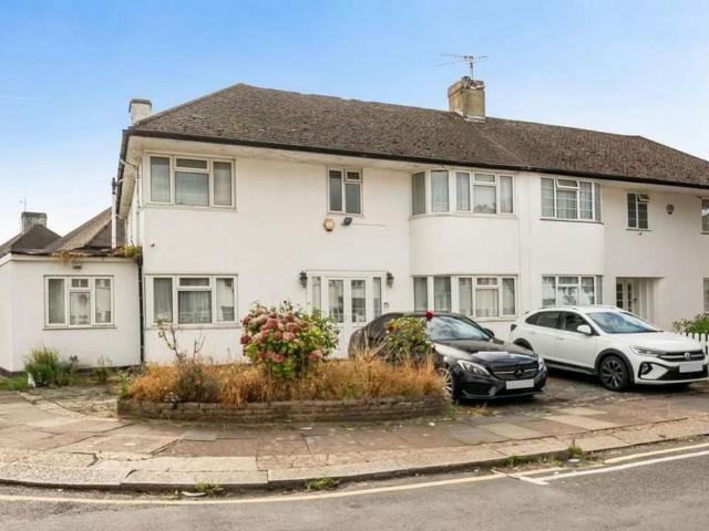 House for sale in London Borough of Barnet, Greater London