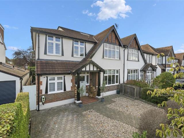 House for sale in Royal Borough of Kingston upon Thames, Greater London