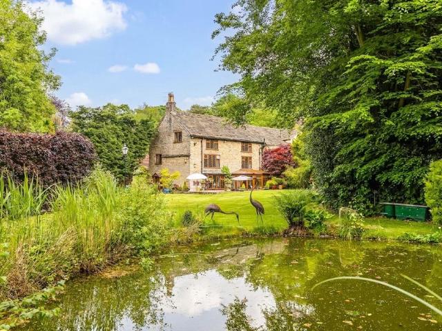 House for sale in Adlington, Poynton