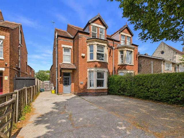 House for sale in Gloucester, Gloucestershire