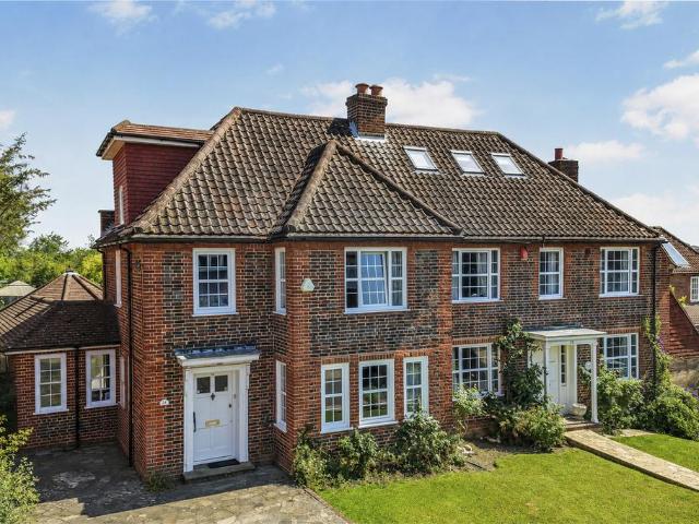 House for sale in Woodside Park, Greater London