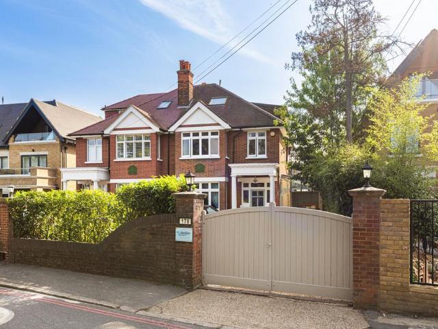 House for sale in London Borough of Hounslow, Spring Grove