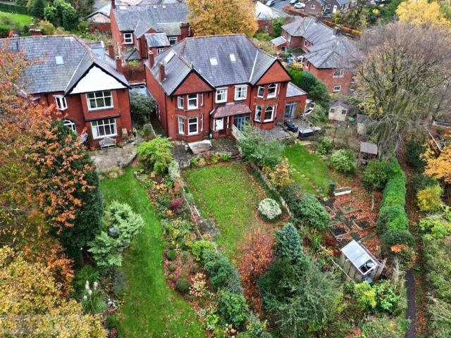 House for sale in Saddleworth, Pendock