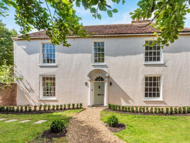 House for sale in Littlecote, West Sussex