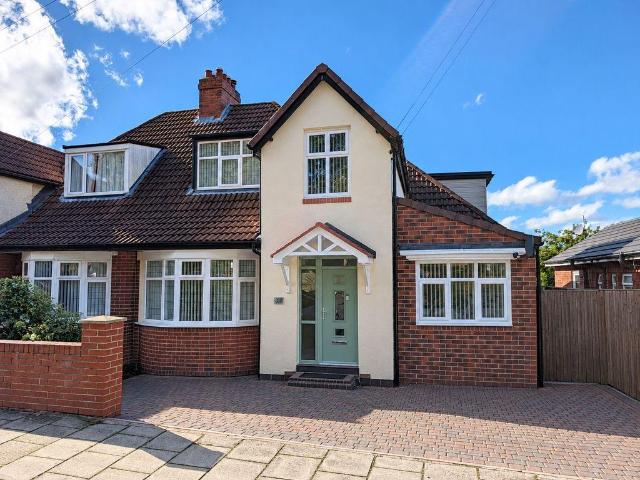 House for sale in Cowgate, Newcastle upon Tyne
