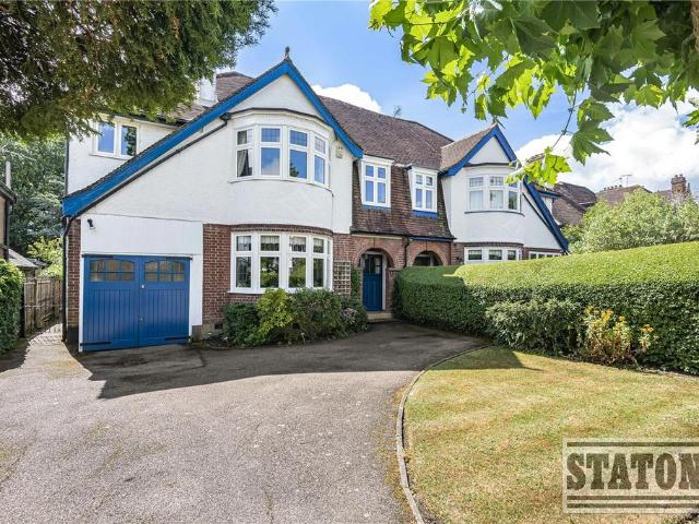 House for sale in Whetstone, Cat Hill