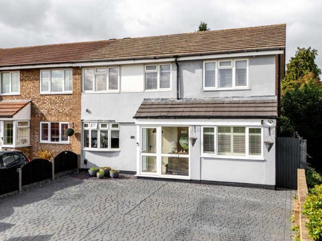 House for sale in Falcon Lodge, Birmingham