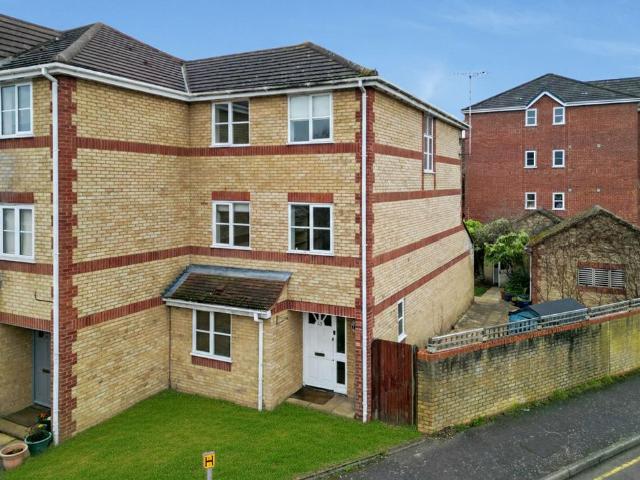 House for sale in Norbiton, Greater London