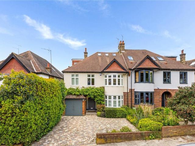 House for sale in Muswell Hill, Greater London