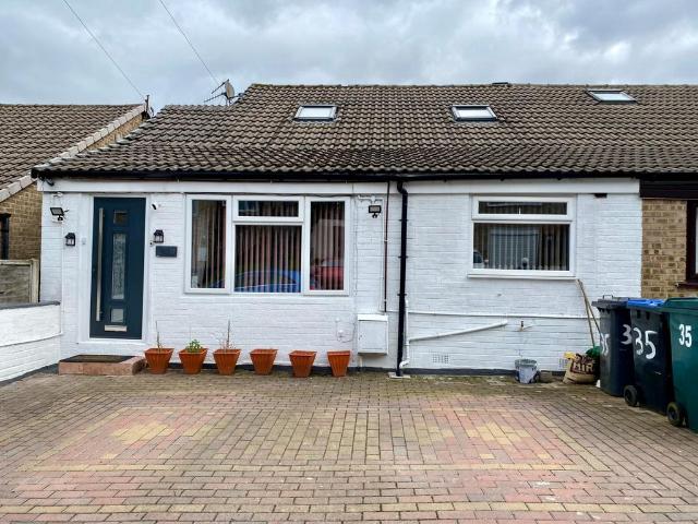 House for sale in Slack Side, West Yorkshire