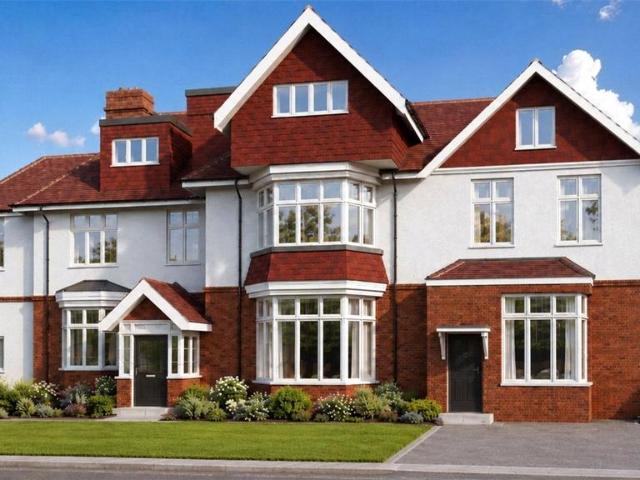 House for sale in Greater London