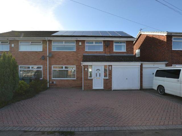 House for sale in Roby Mill, Lancashire