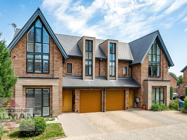 House for sale in Sale Moor, Trafford Park